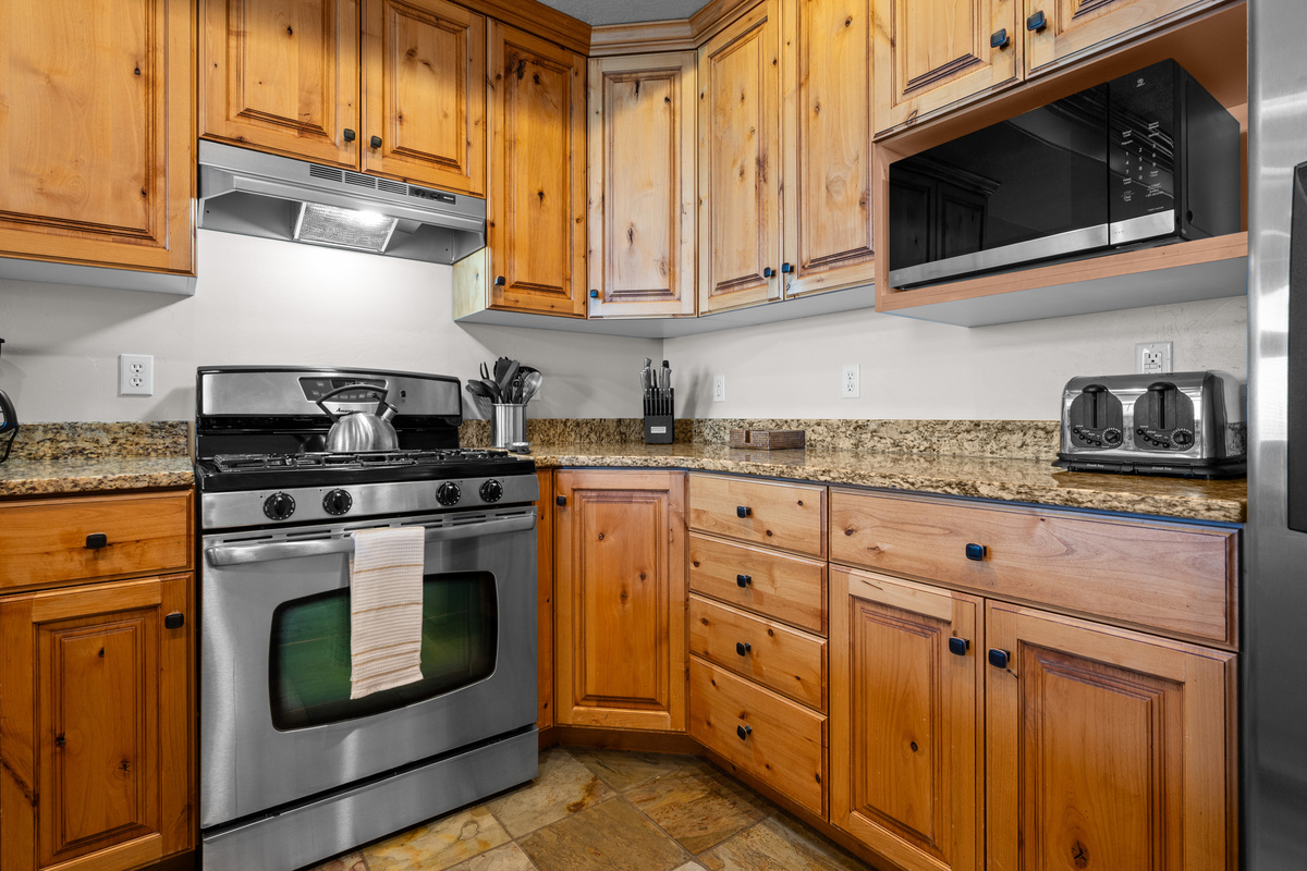 Well-appointed kitchen with ample counter space for preparing vacation favorites.