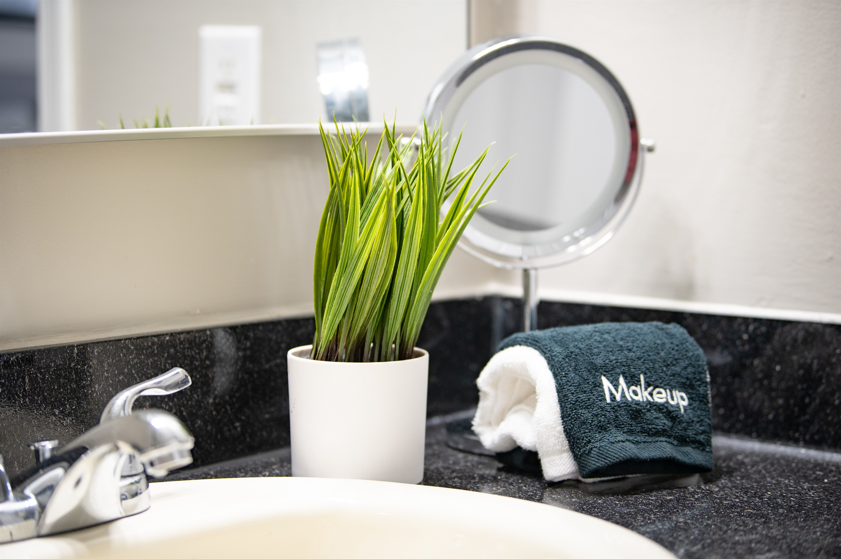 Makeup mirrors and cloths are included!