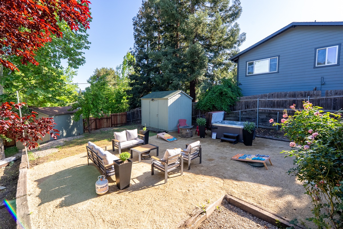 From yard games to hot tub relaxation, your perfect escape starts here.