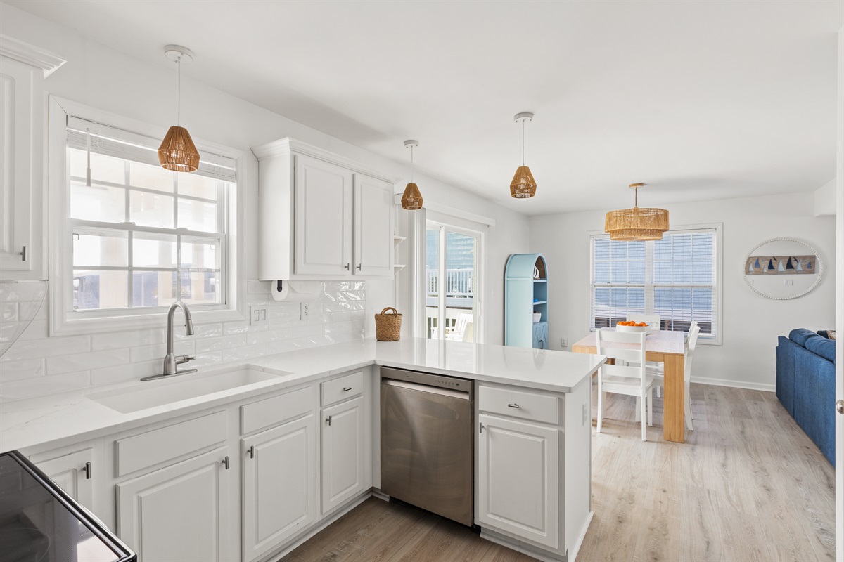 Fully Stocked Kitchen with New LG Appliances 