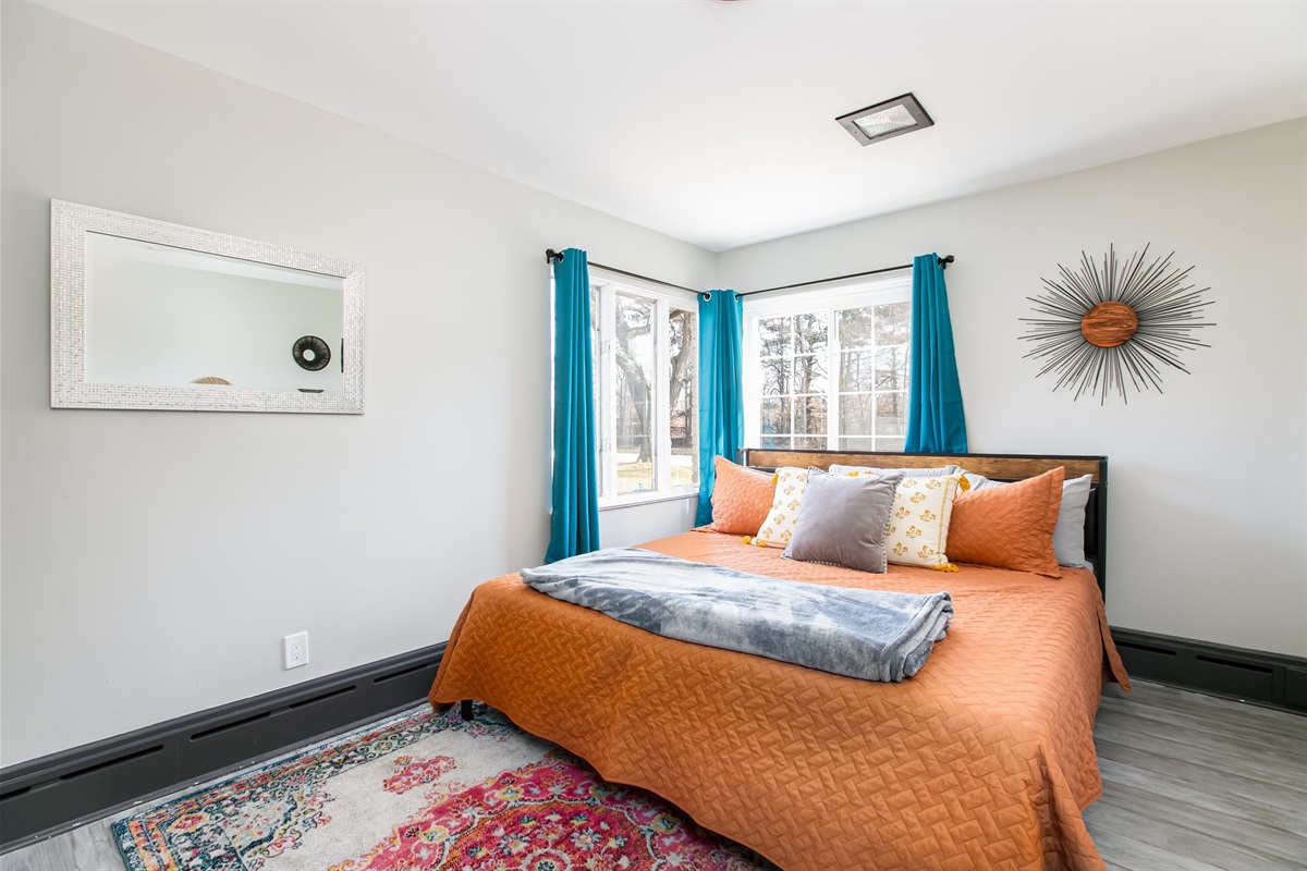 Spacious king bedroom