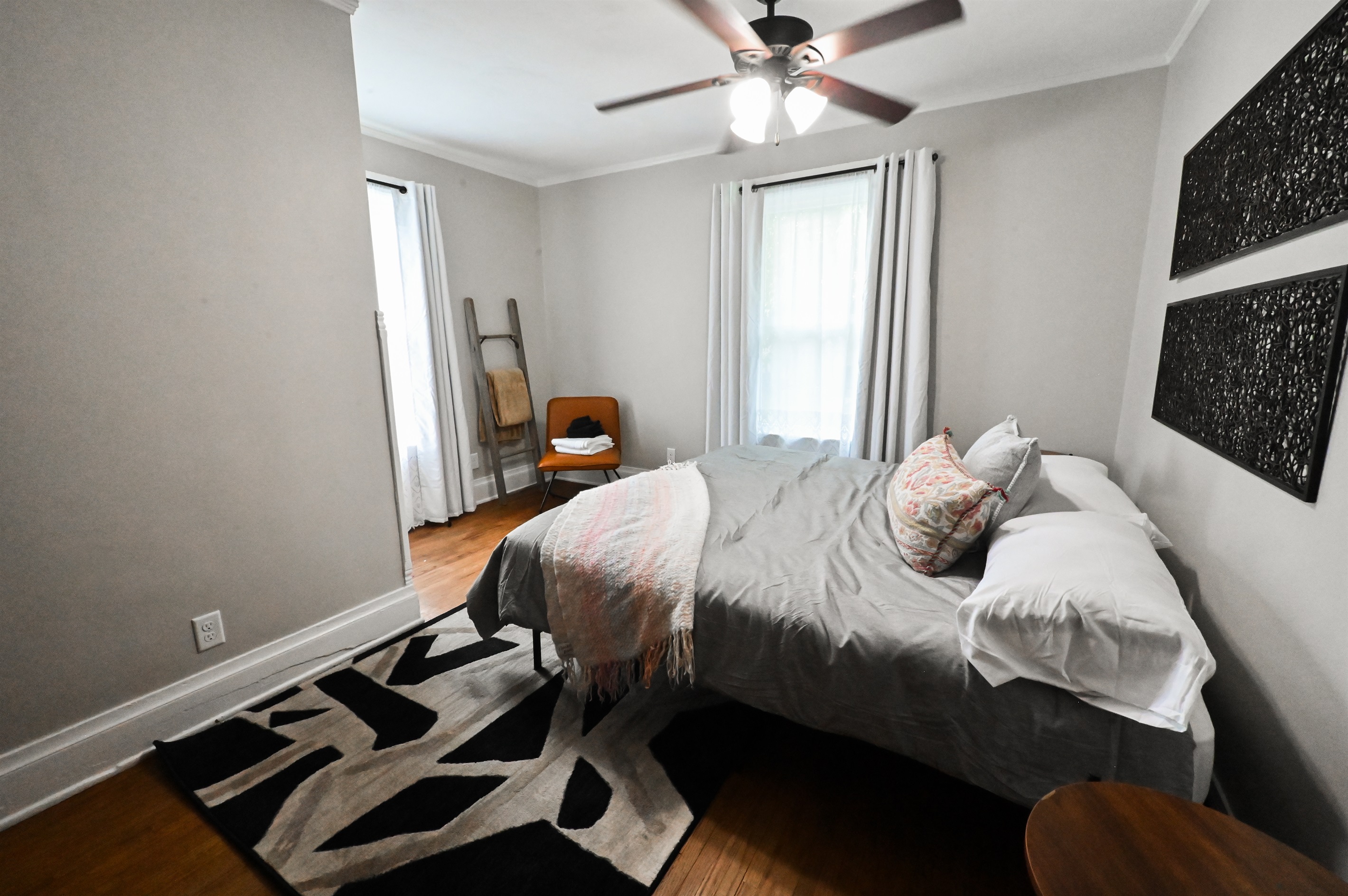 Bedroom 1 - King