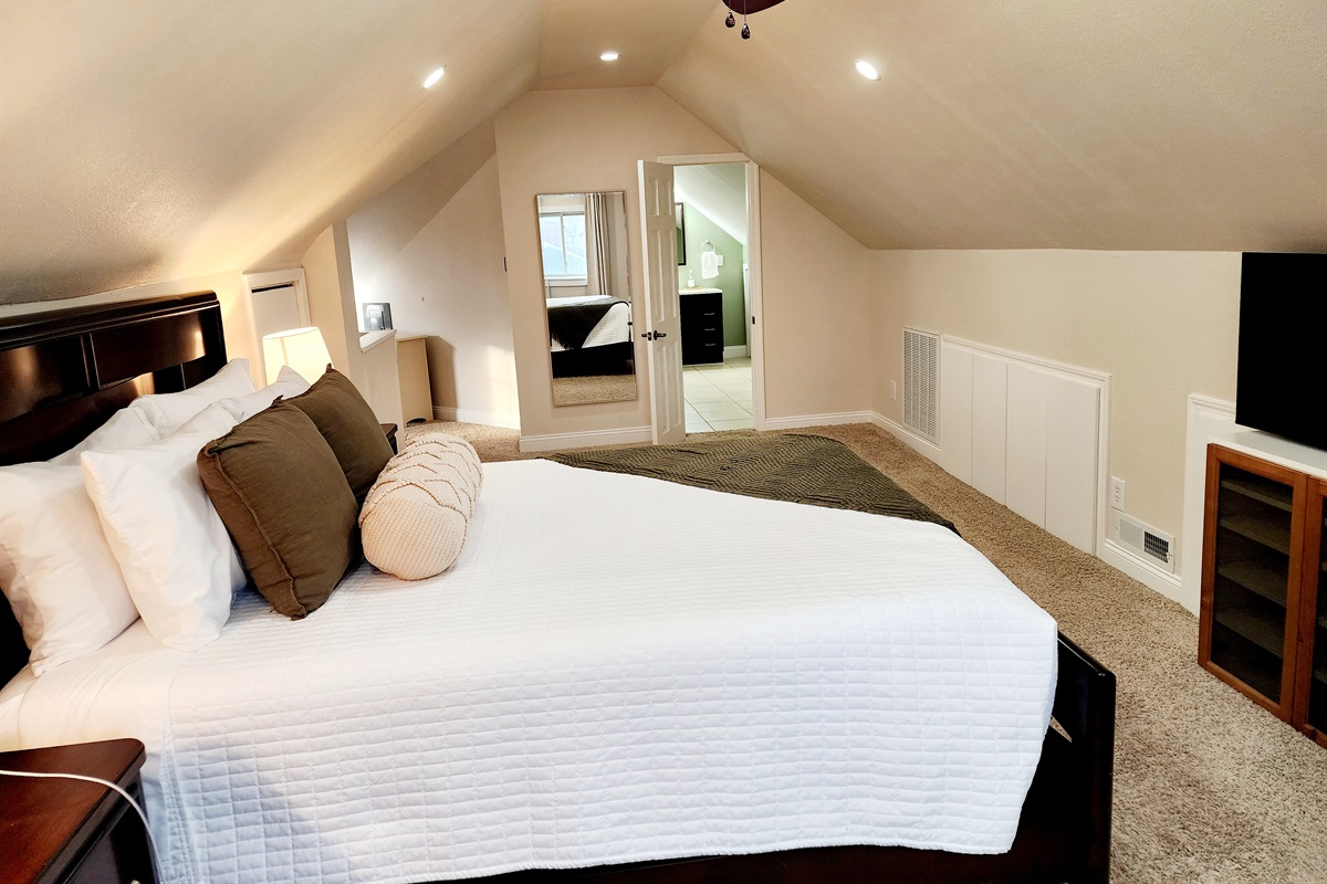 Private en-suite bathroom