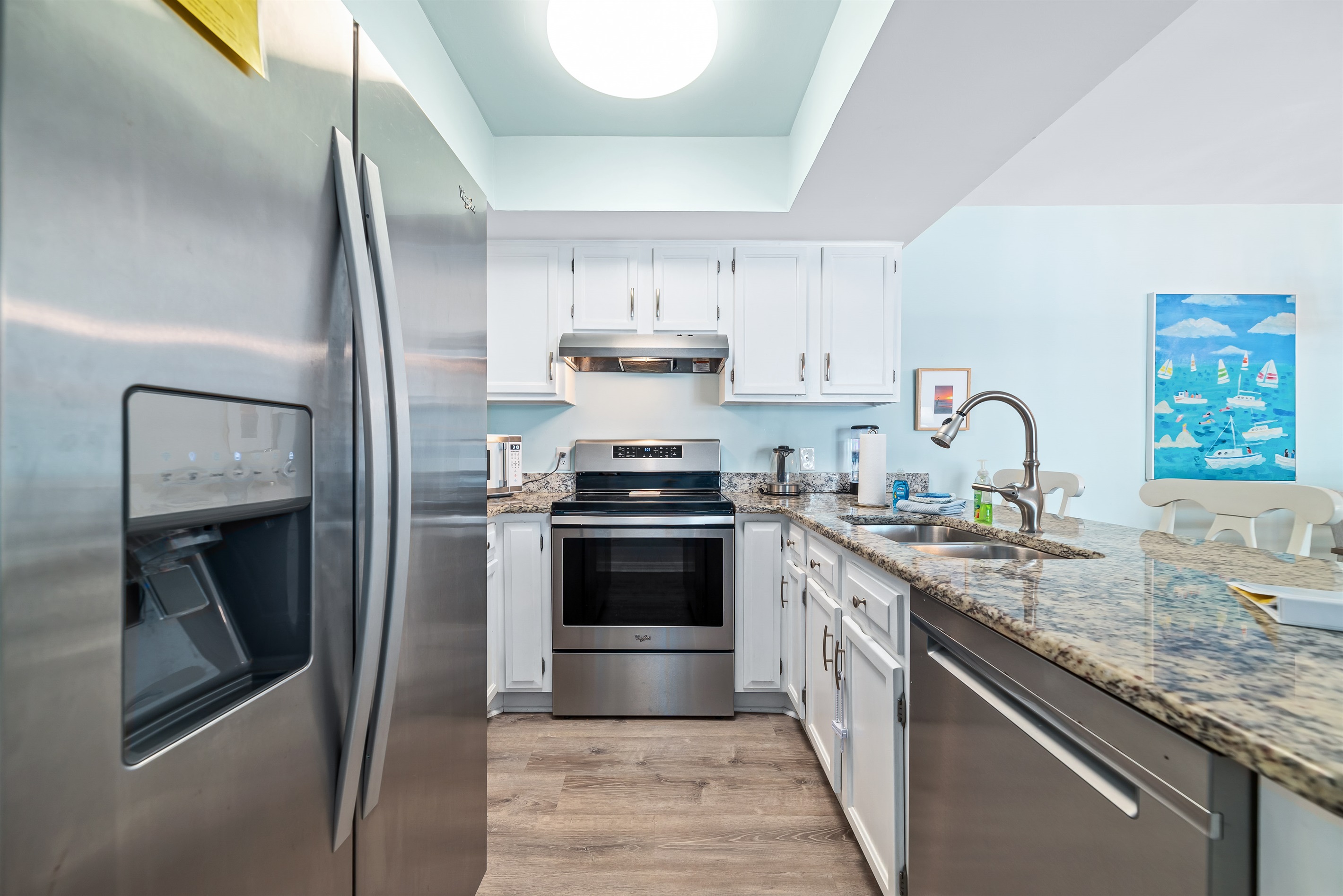 Great kitchen appliances and plenty of spaces