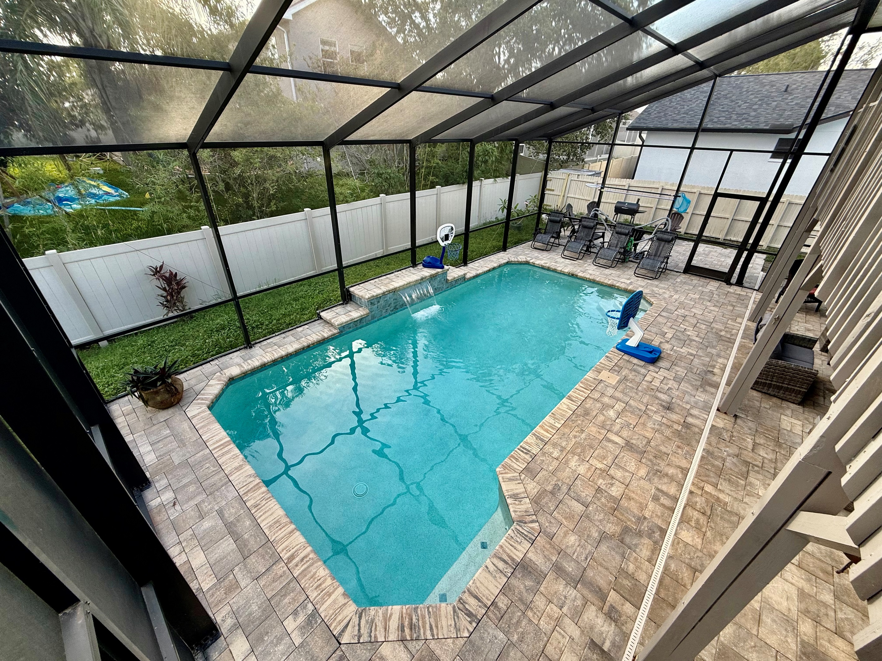 The gentle splash of water creates a spa-like ambiance that’s both calming and luxurious.