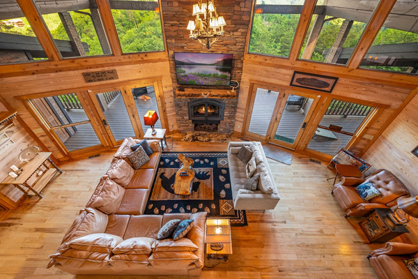 Main Living Room at Majestica Lodge: 1 sofa bed