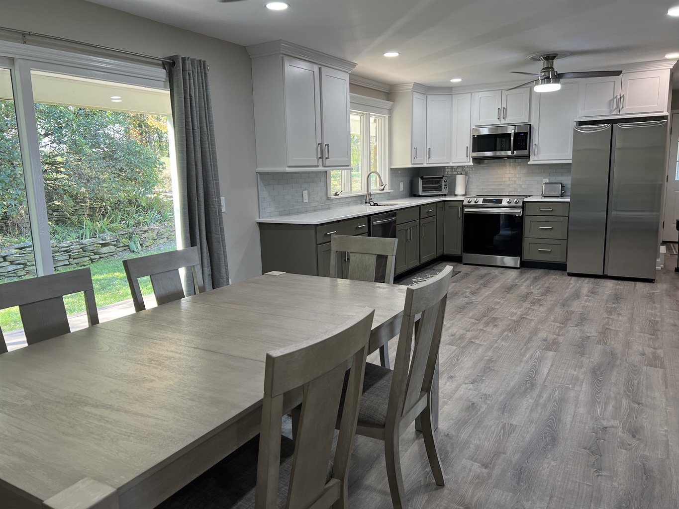 Hilltop Hideaway completely new Kitchen for 2024!