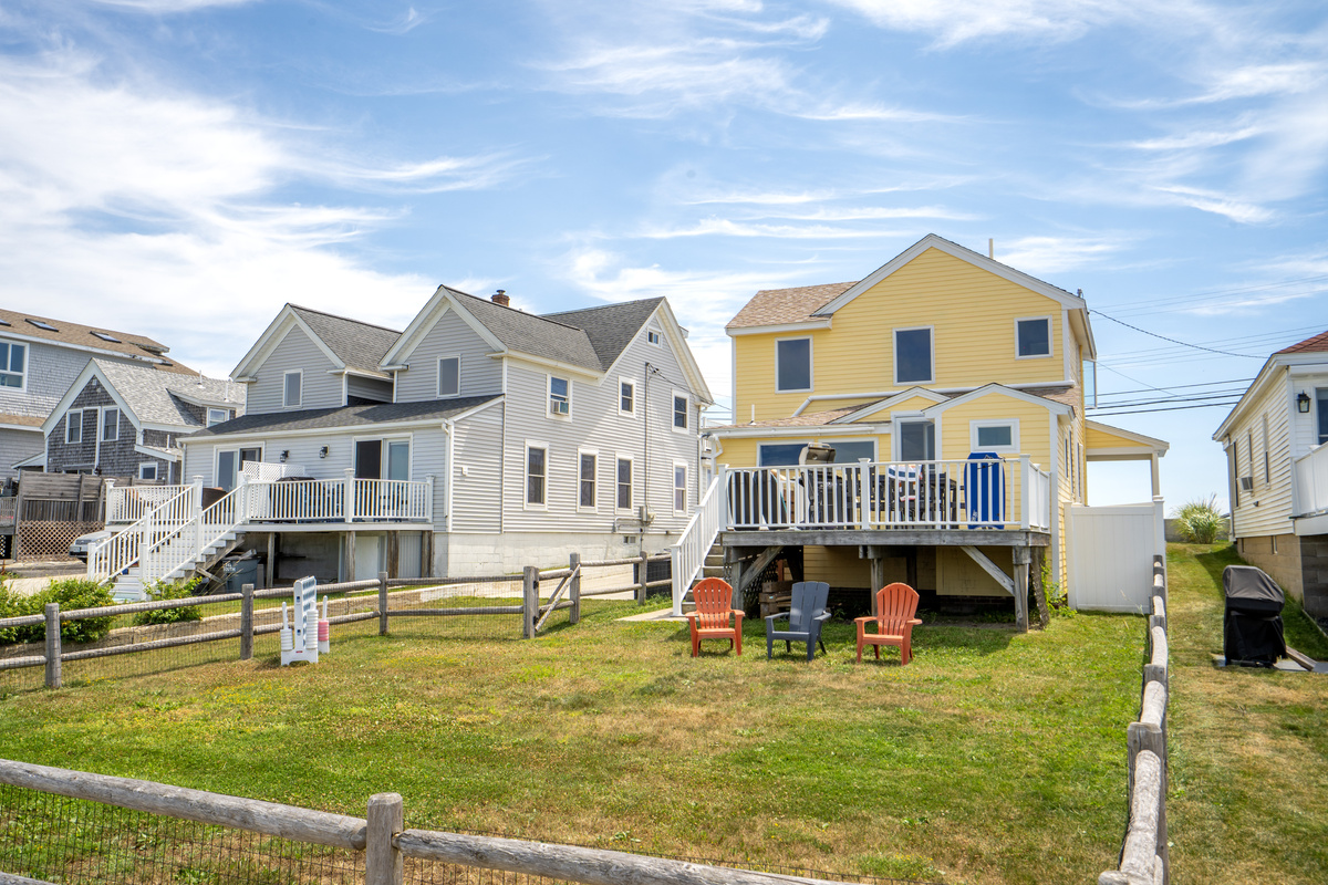Large backyard with plenty of room for outdoor games and family fun!