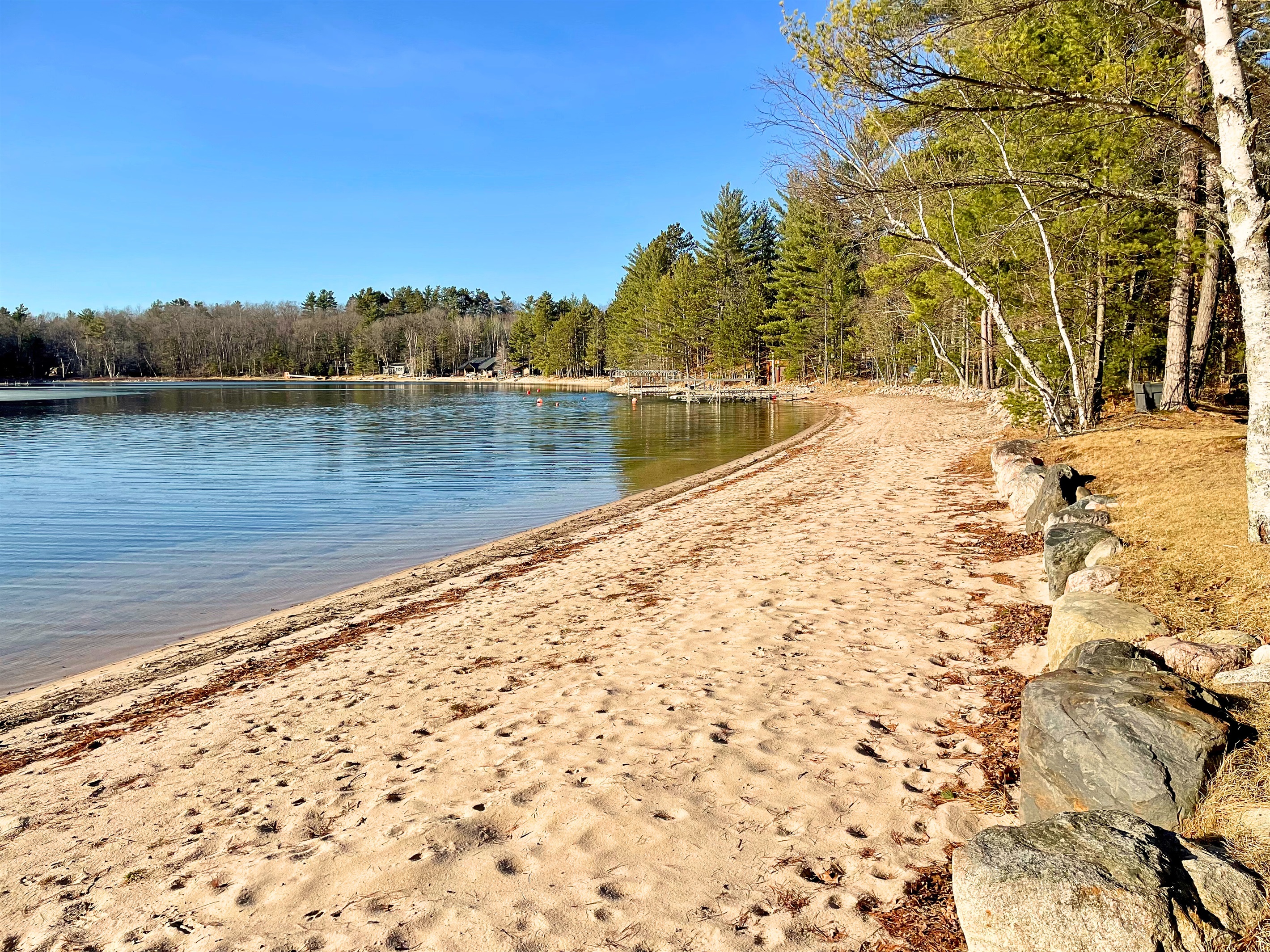 135' of sandy beach