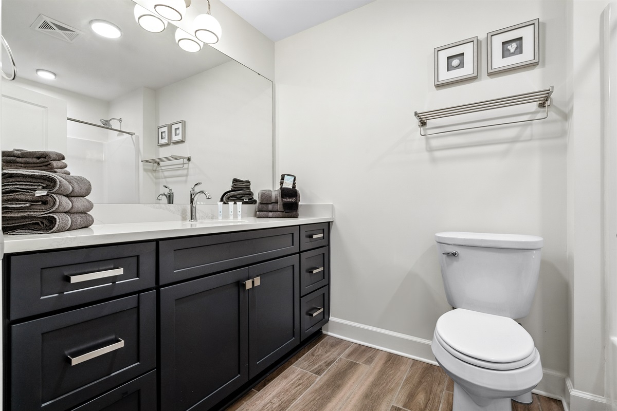 Bunk Room Bath