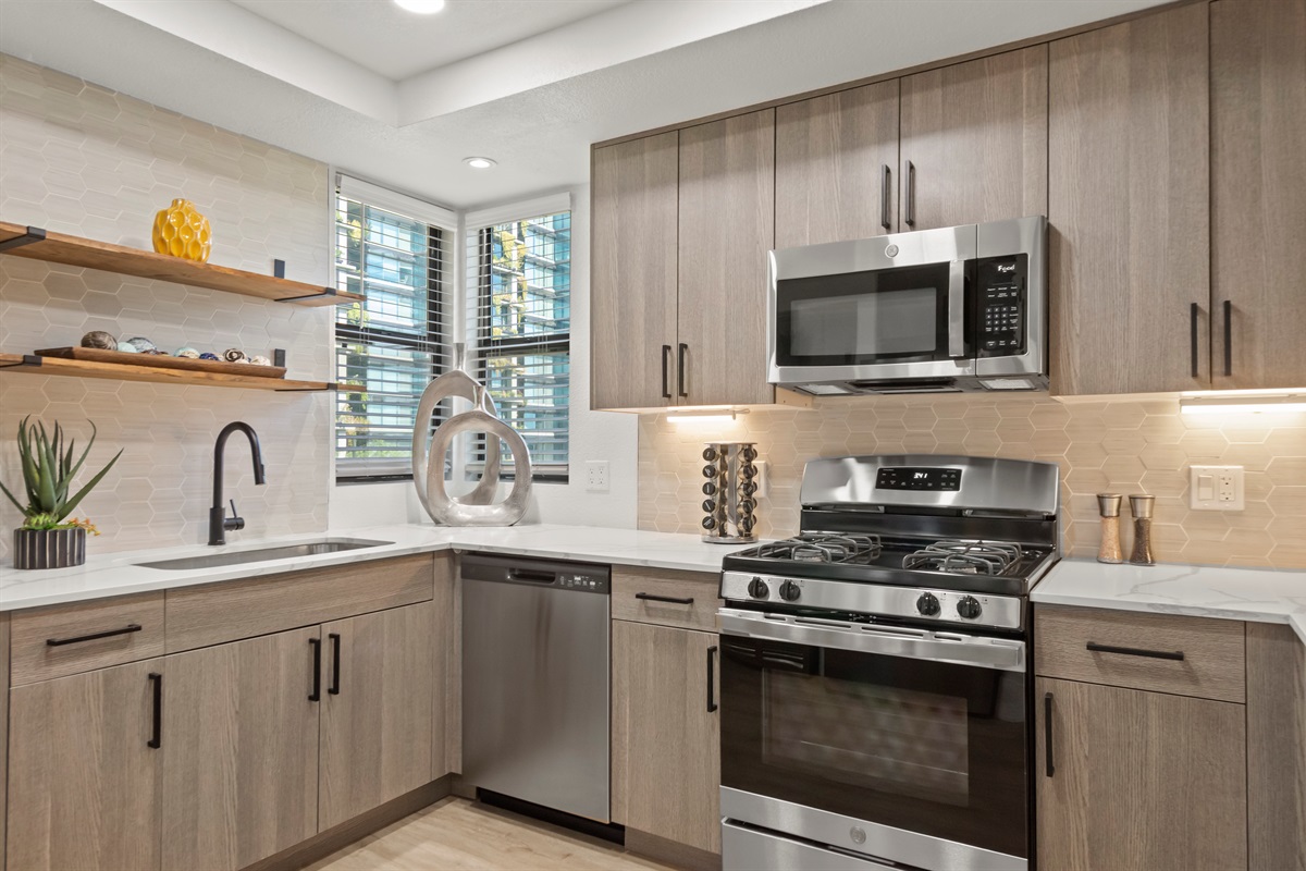 Fully stocked kitchen