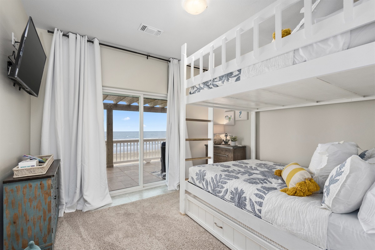 ebf50feee2584102a16544c0a7a04b3f Large | Beachhouse | Texas | TX | Vacation Homes | Galveston | Crystal Beach | Kokomo | Breezy Days | Beachfront Elegance | Sunrise Serenity | Southern Sands Property Management, LLC