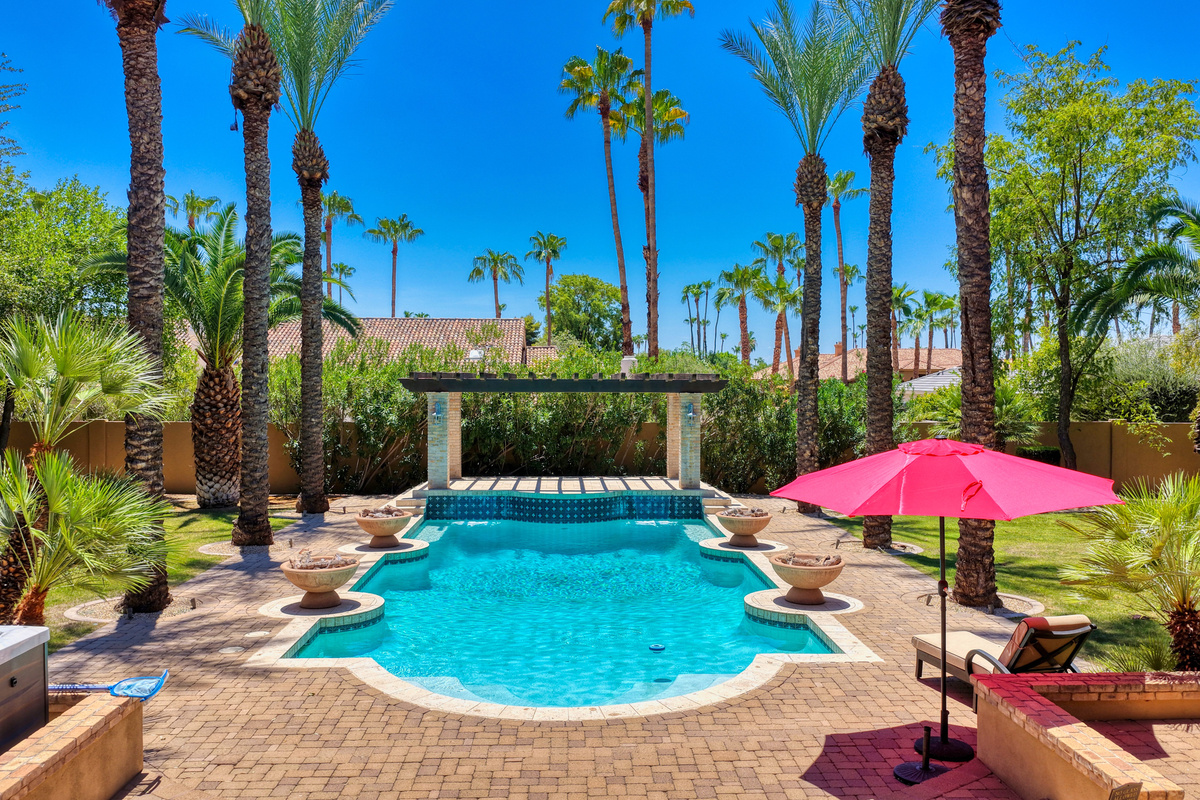 EPIC Sweetwater Estate | 5BR, Pool, Hot Tub & Casita — EPIC Sweetwater Estate | 5BR, Pool, Hot Tub & Casita, Scottsdale, Arizona — photo 15