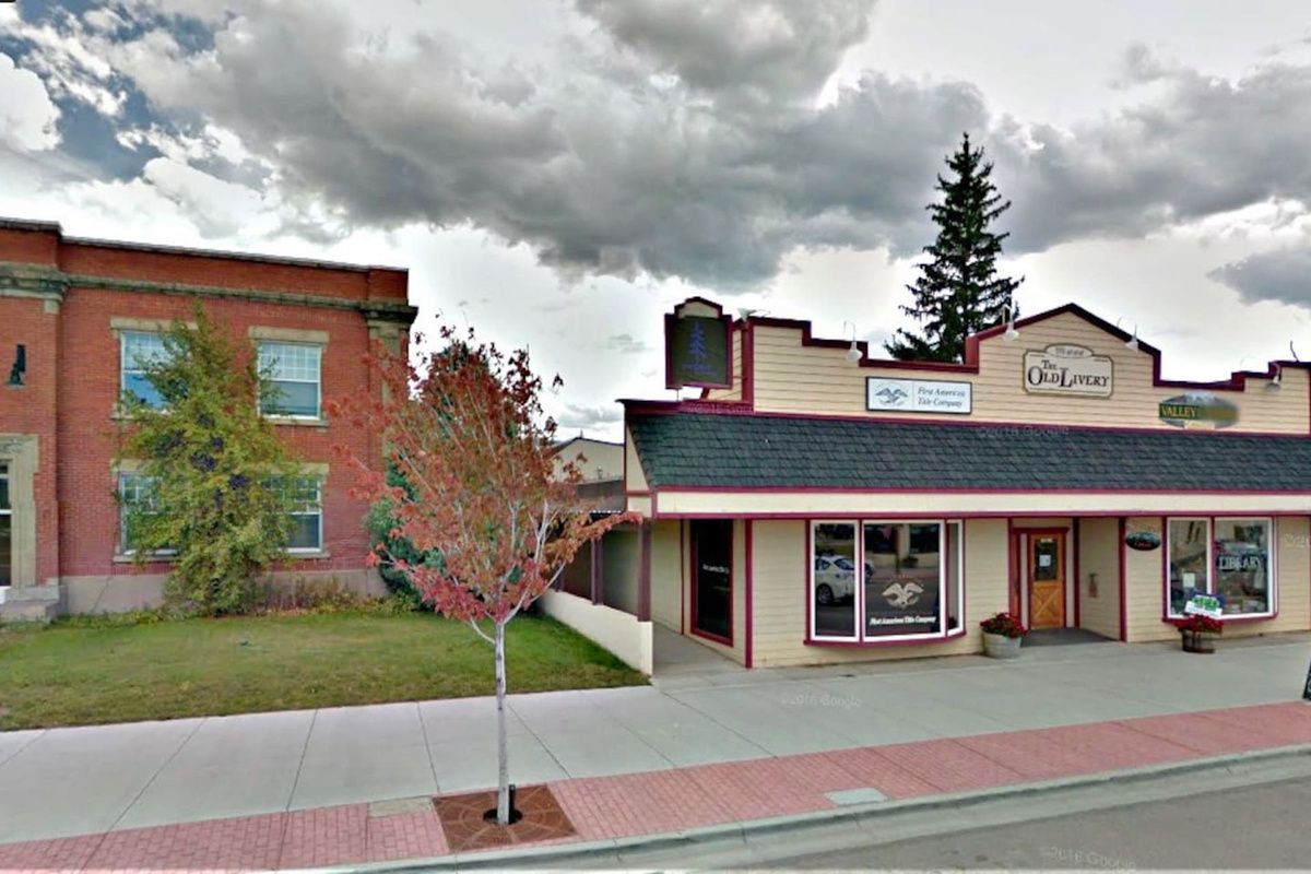Only a few minutes away, Downtown Driggs has a charming small-town feel, but still offers plenty of great restaurants and shopping.