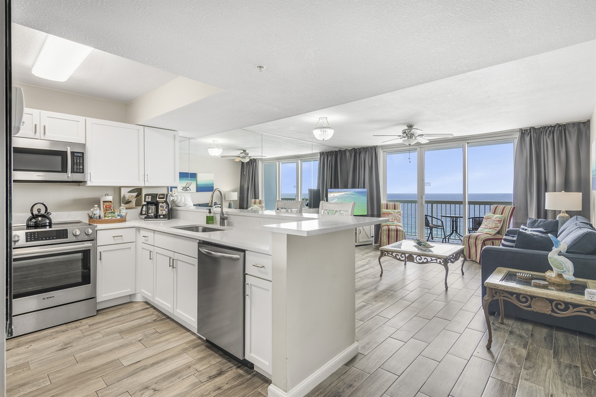 Living room, kitchen to balcony