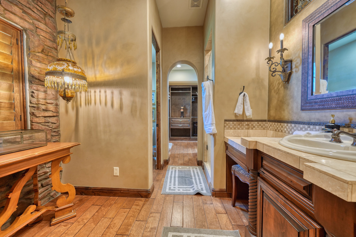 Epic Estate Scottsdale (82nd) — Epic Estate Scottsdale (82nd), Scottsdale, Arizona — photo 43