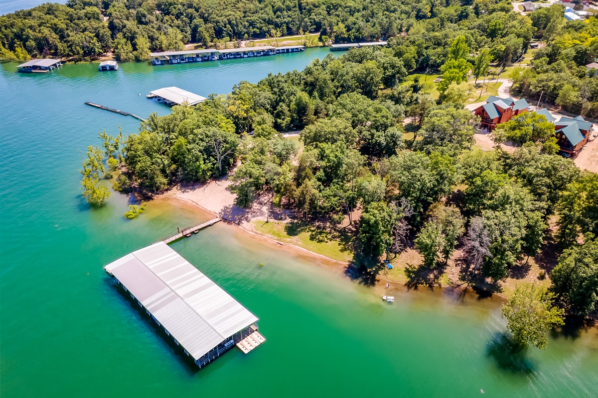 You'll be able to dock your boat right at your door step