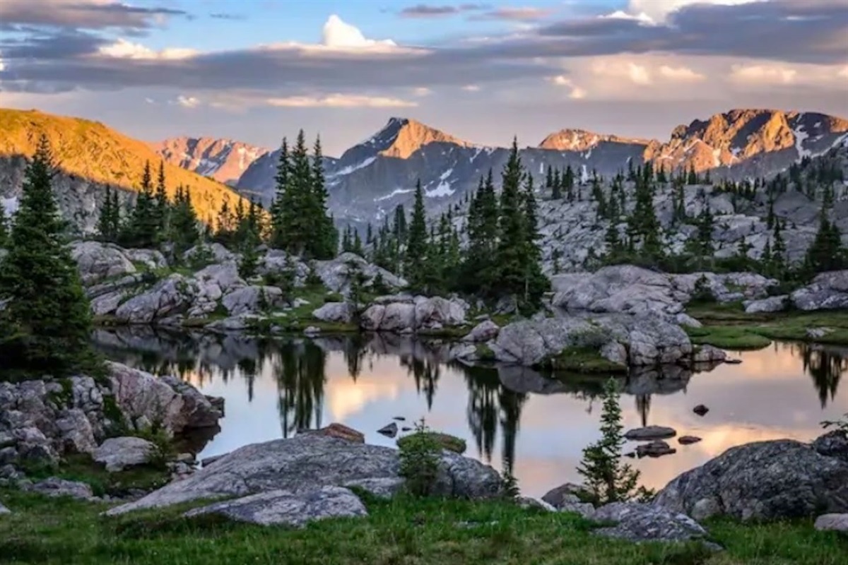 Close to Rocky Mountain National Park