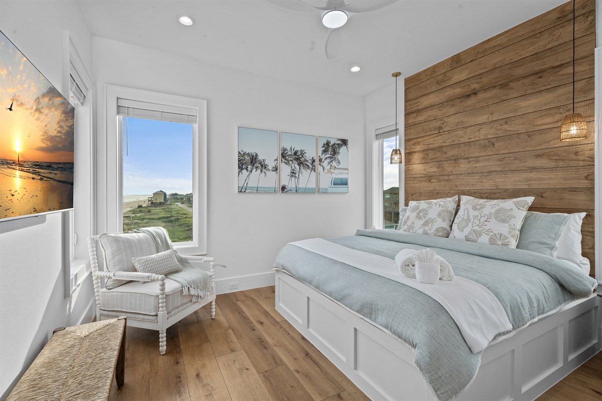 ec53c963df1d489d8e519d9419e483e5 Large | Beachhouse | Texas | TX | Vacation Homes | Galveston | Crystal Beach | Kokomo | Breezy Days | Beachfront Elegance | Sunrise Serenity | Southern Sands Property Management, LLC