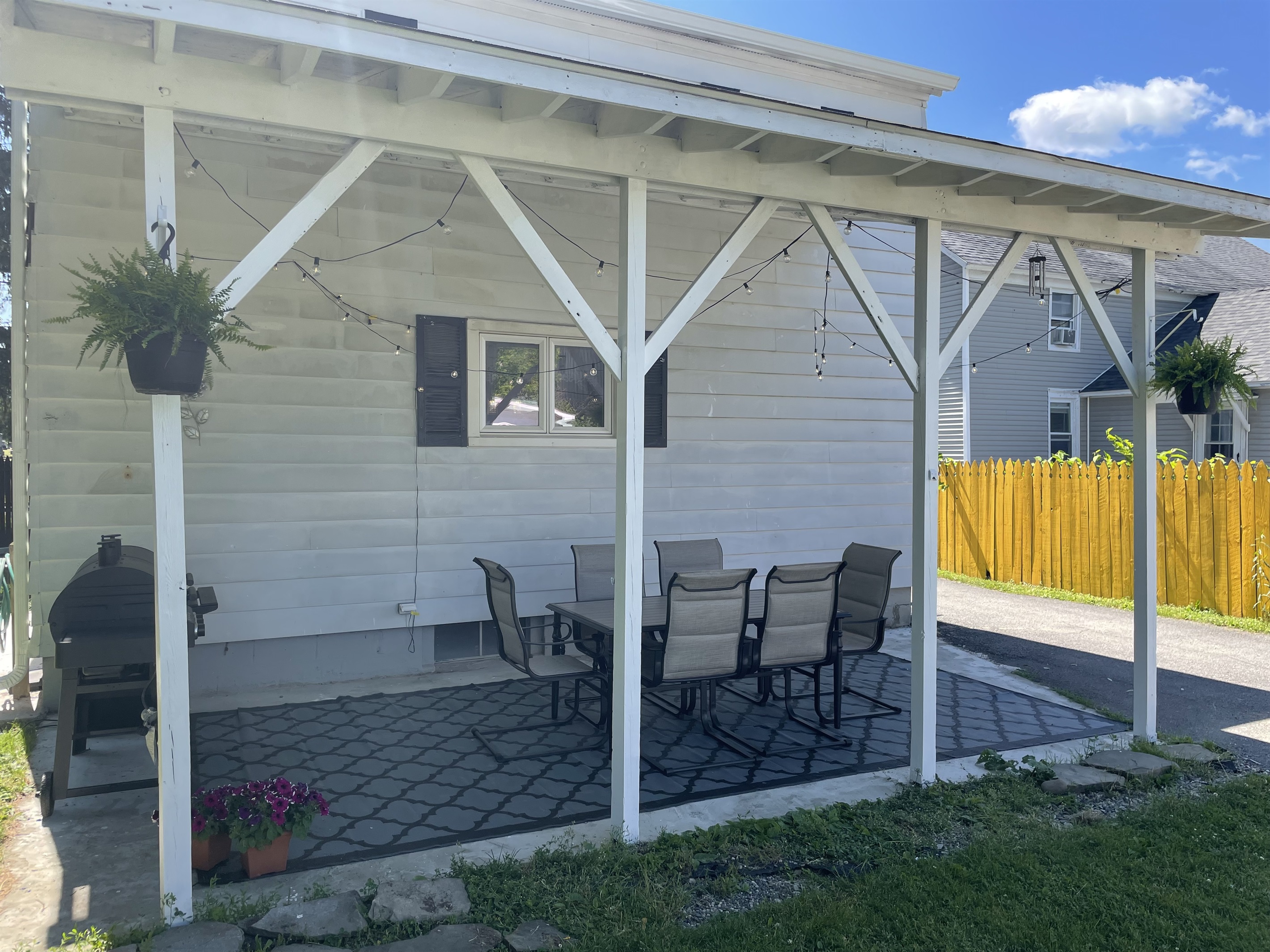 Rear covered patio