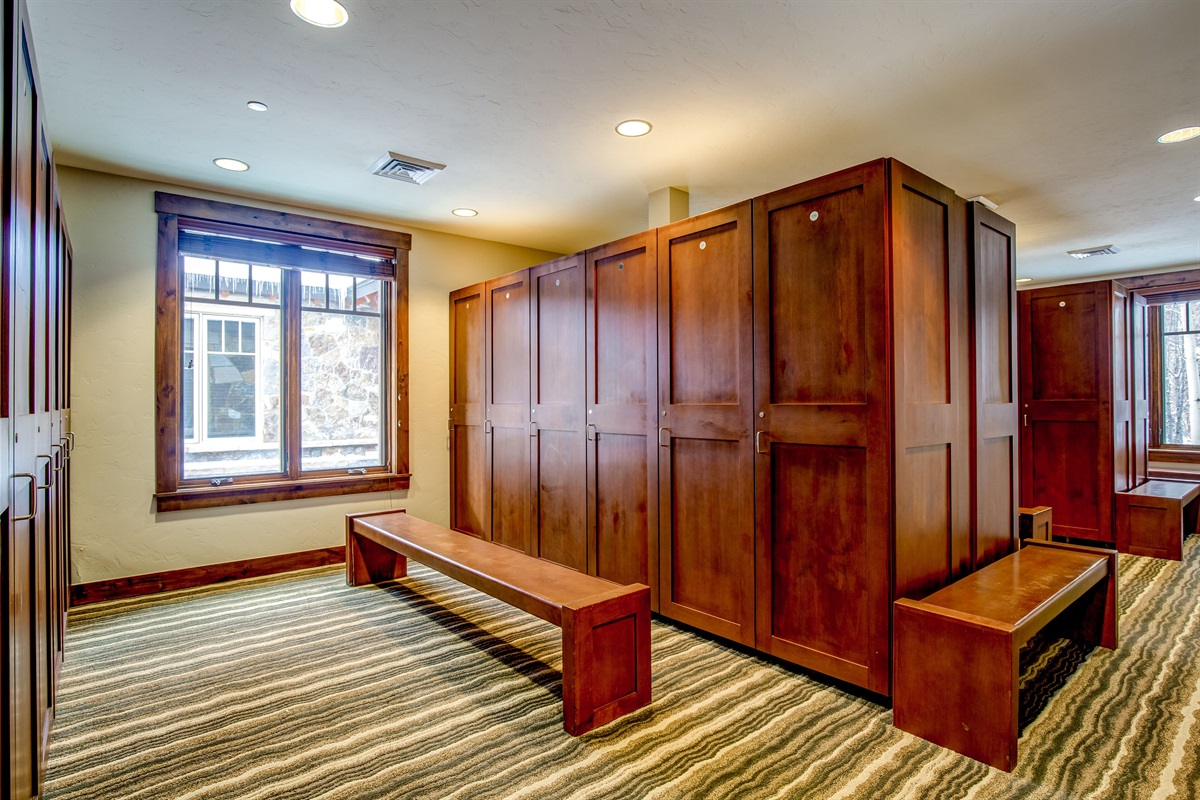 Ski locker for your use. Or use the FREE ski valet at Charter sports in building