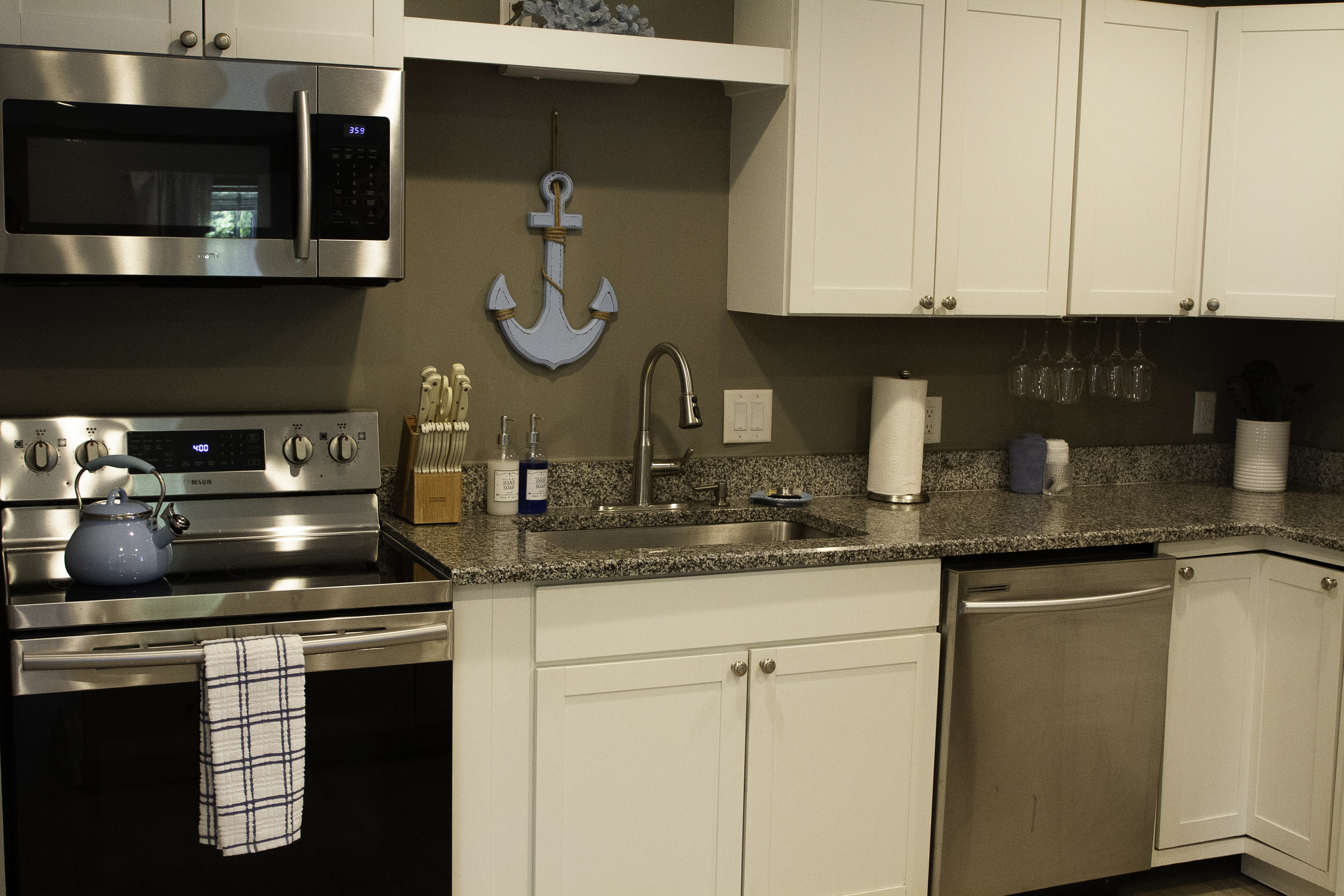 A view of the kitchen facing the sink