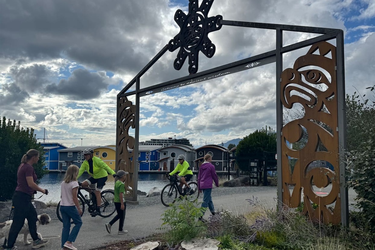 Spirit Trail + Gateway to Ancient Wisdom with Two Thunderbirds + Sun by Skwxwú7mesh Artist Wade Baker, a 15 minute walk away from property. The Spirit Trail can be walked and biked all across the North Shore