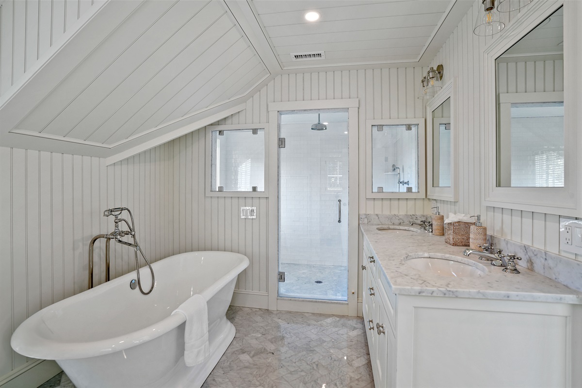 Carriage House Bath