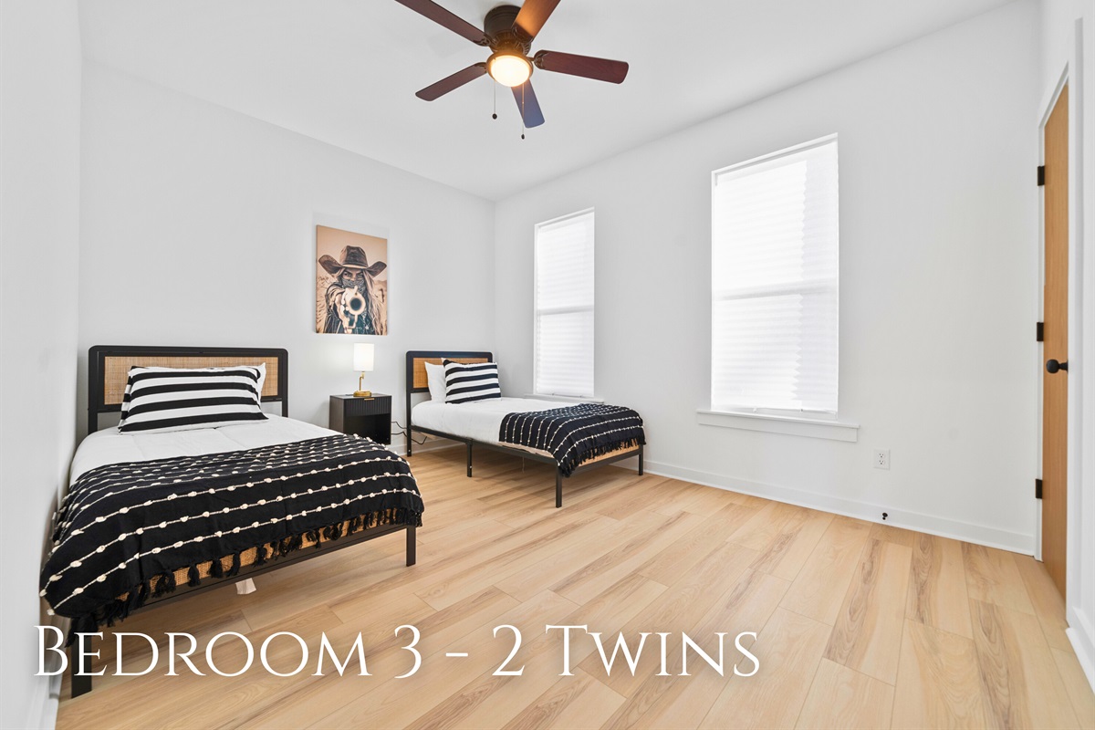 With flexible sleeping arrangements, this bedroom works well for families or groups.