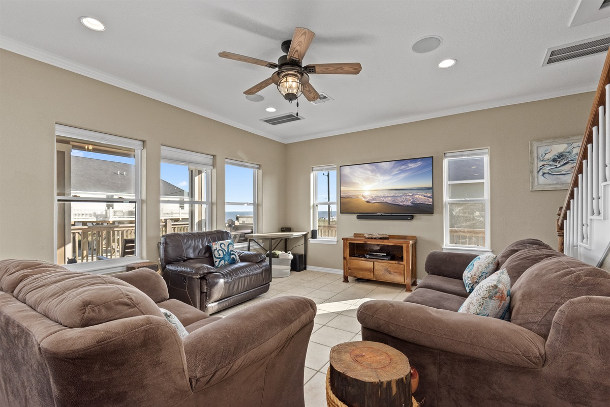 ec74792eea4a4417b158f05a55fdcdb5 Large | Beachhouse | Texas | TX | Vacation Homes | Galveston | Crystal Beach | Kokomo | Breezy Days | Beachfront Elegance | Sunrise Serenity | Southern Sands Property Management, LLC