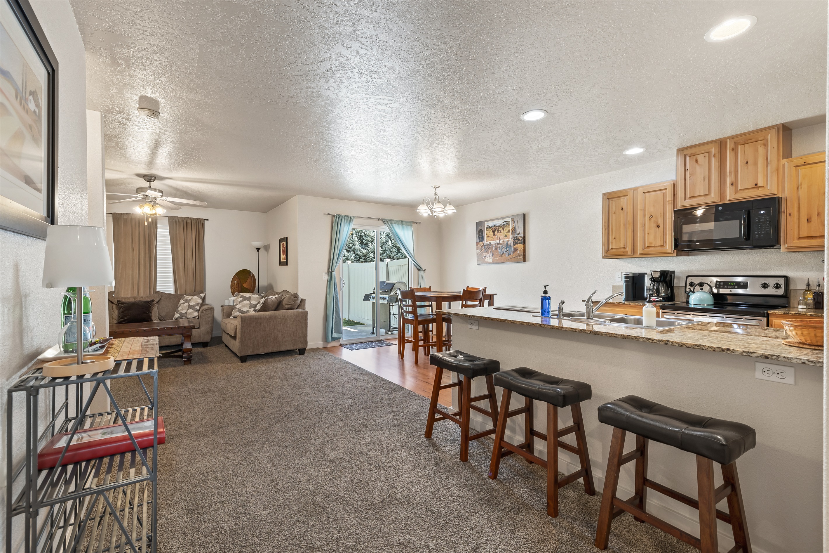 2 Charming Townhomes | Private Yards | Sleeps 16 3