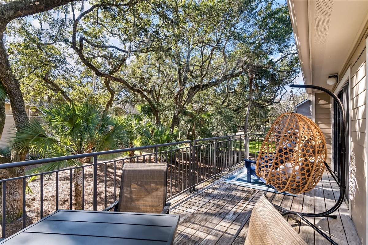 Raised deck for post beach or golf relaxation