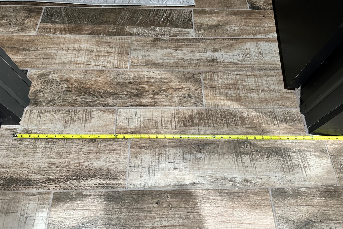 Measurements for the king bedroom with doorway wider than 32 inches and no steps for accessibility. 