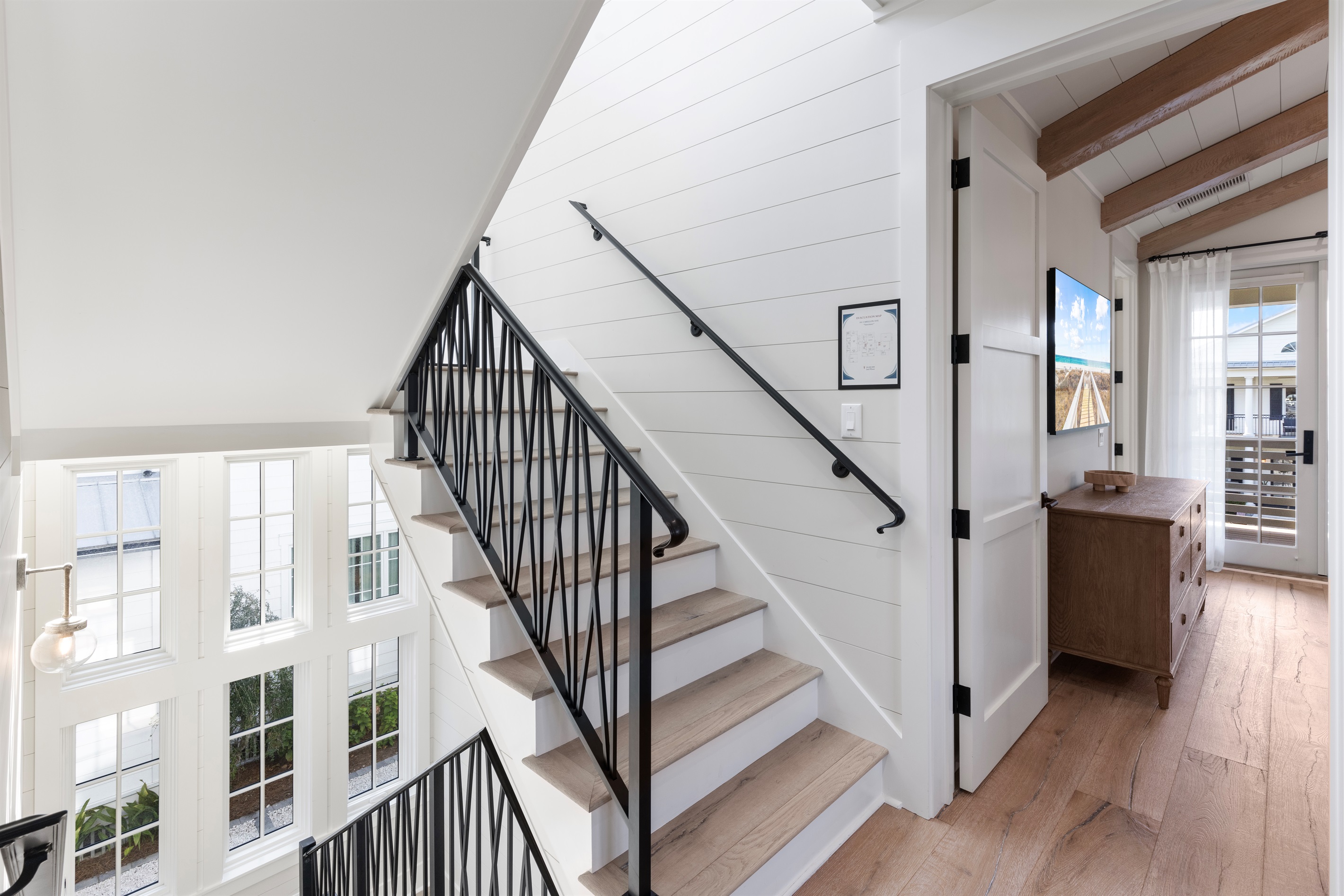 2nd Floor Landing
