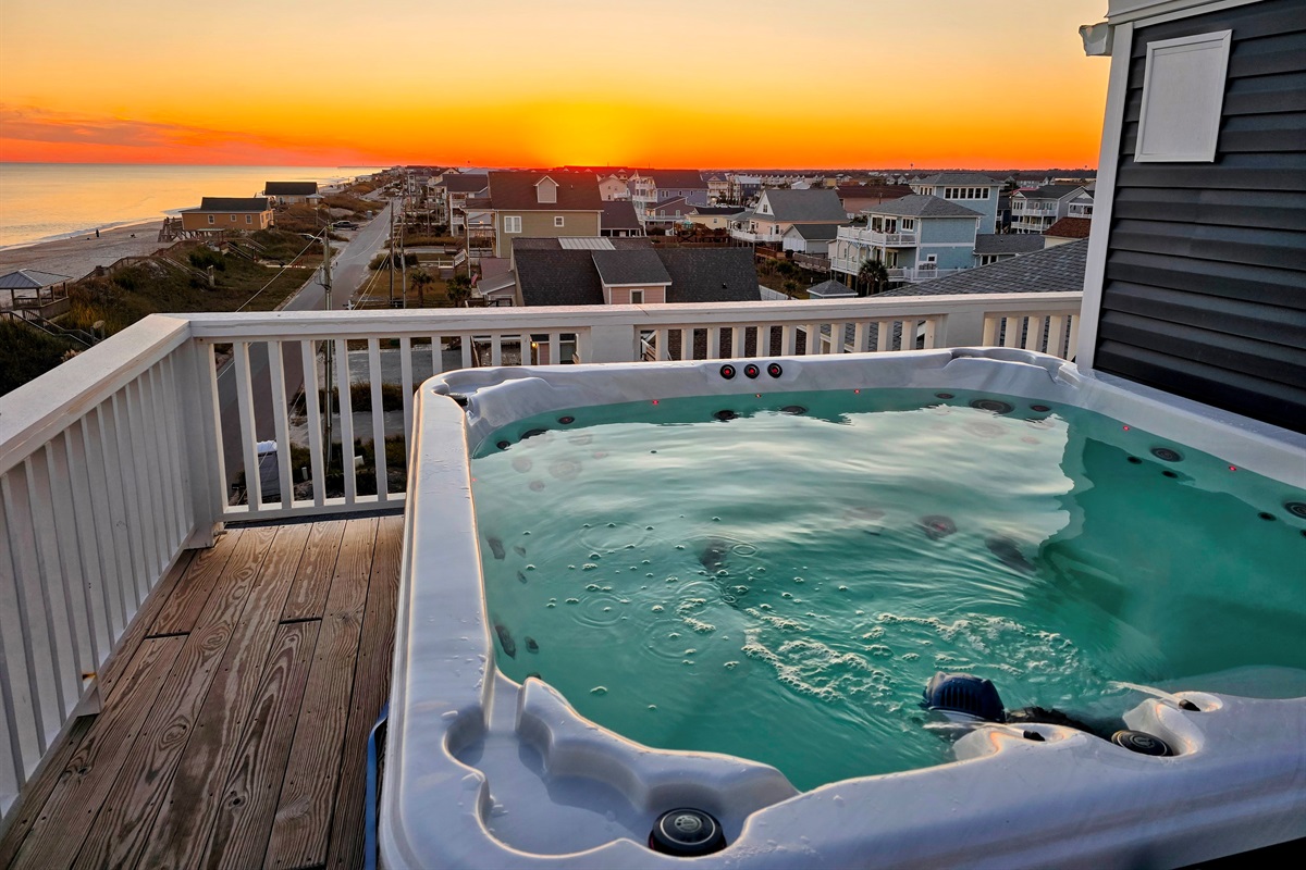 Rooftop Hot Tub Sunset Views