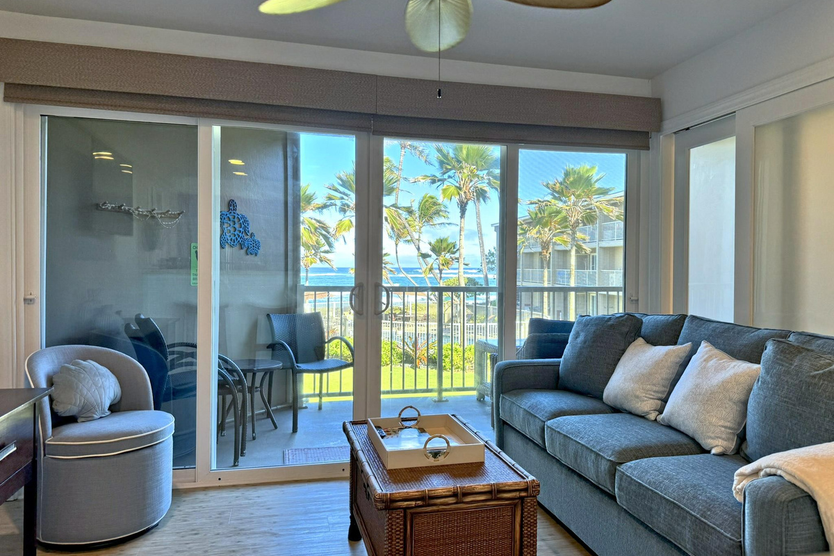 Relax comfortably and enjoy the view of ocean from living room