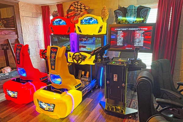 Kids Arcade Room - Play Aliens Extermination And Outrun Car Race-All Are FREE To Play!