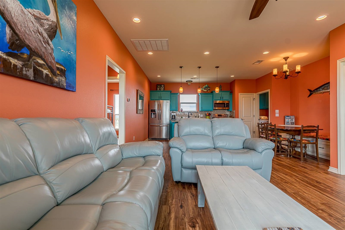 eca08721654c45feb7bfb70a95d769e1 Large | Beachhouse | Texas | TX | Vacation Homes | Galveston | Crystal Beach | Kokomo | Breezy Days | Beachfront Elegance | Sunrise Serenity | Southern Sands Property Management, LLC