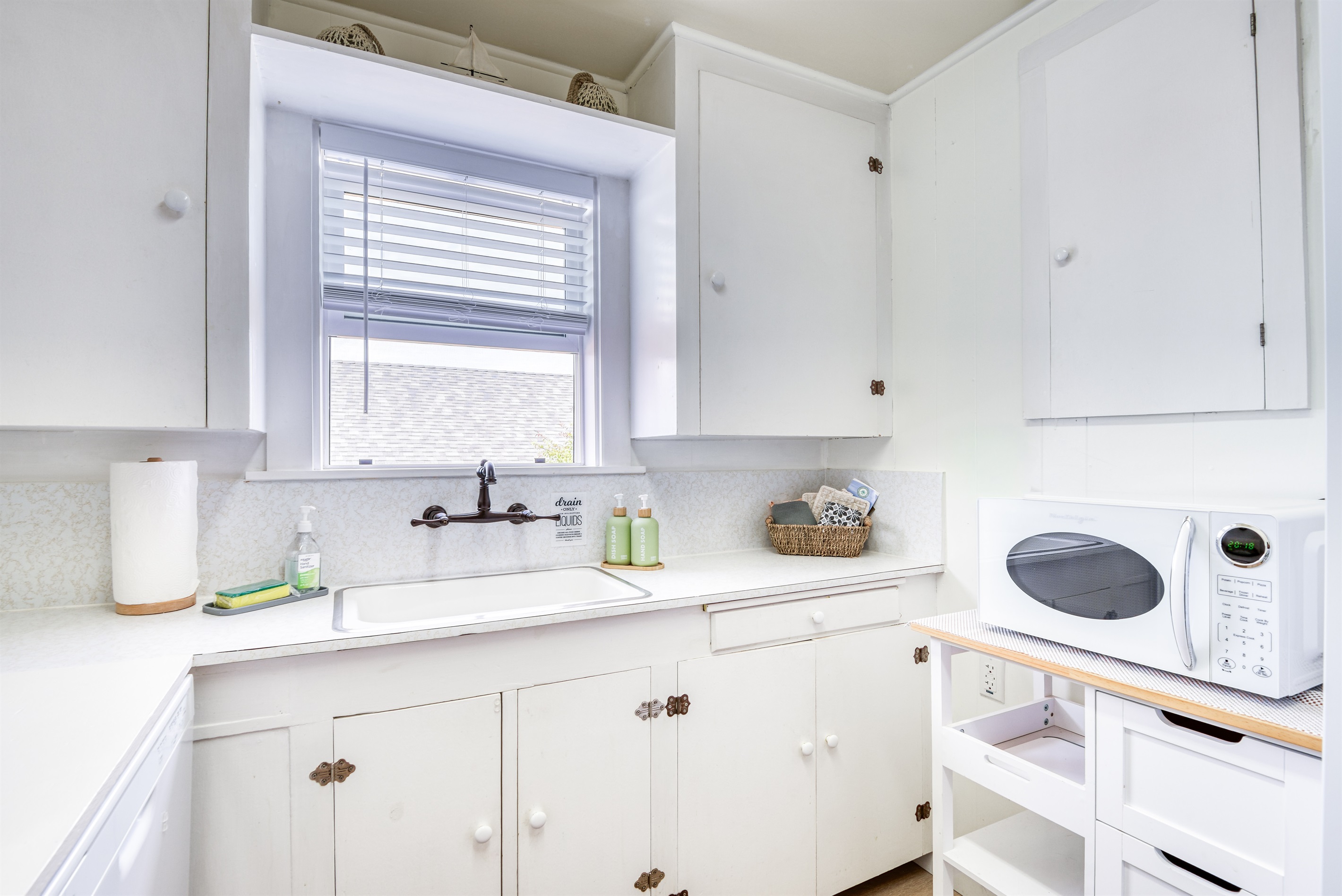 Kitchen / Microwave
