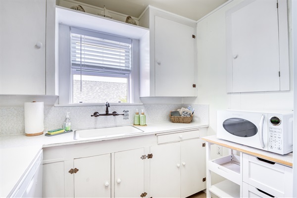 Kitchen / Microwave