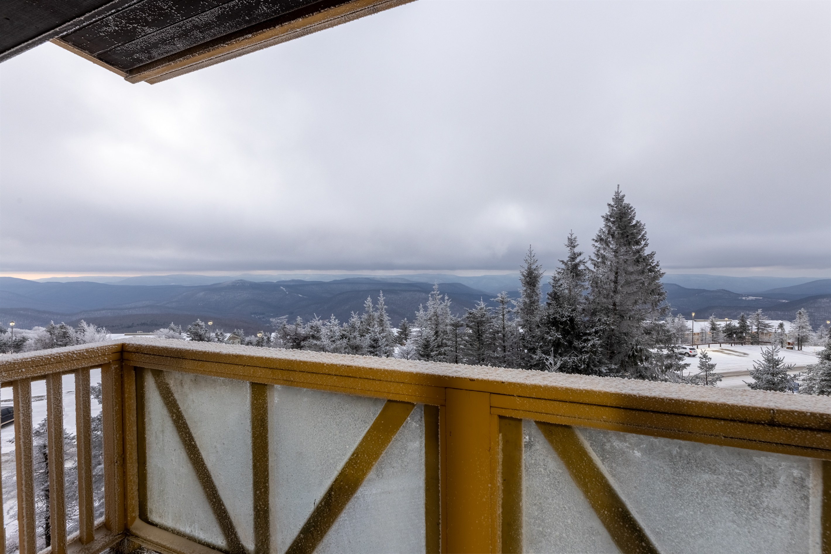 RF312-313|2BR Ski-in/Ski-out | Hot Tub| Sleeps 12 4