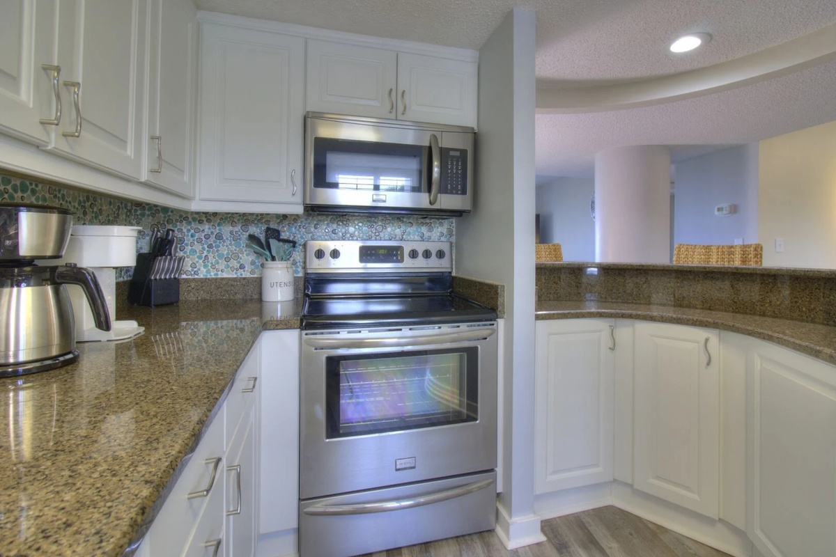 Well appointed Kitchen with everything you need