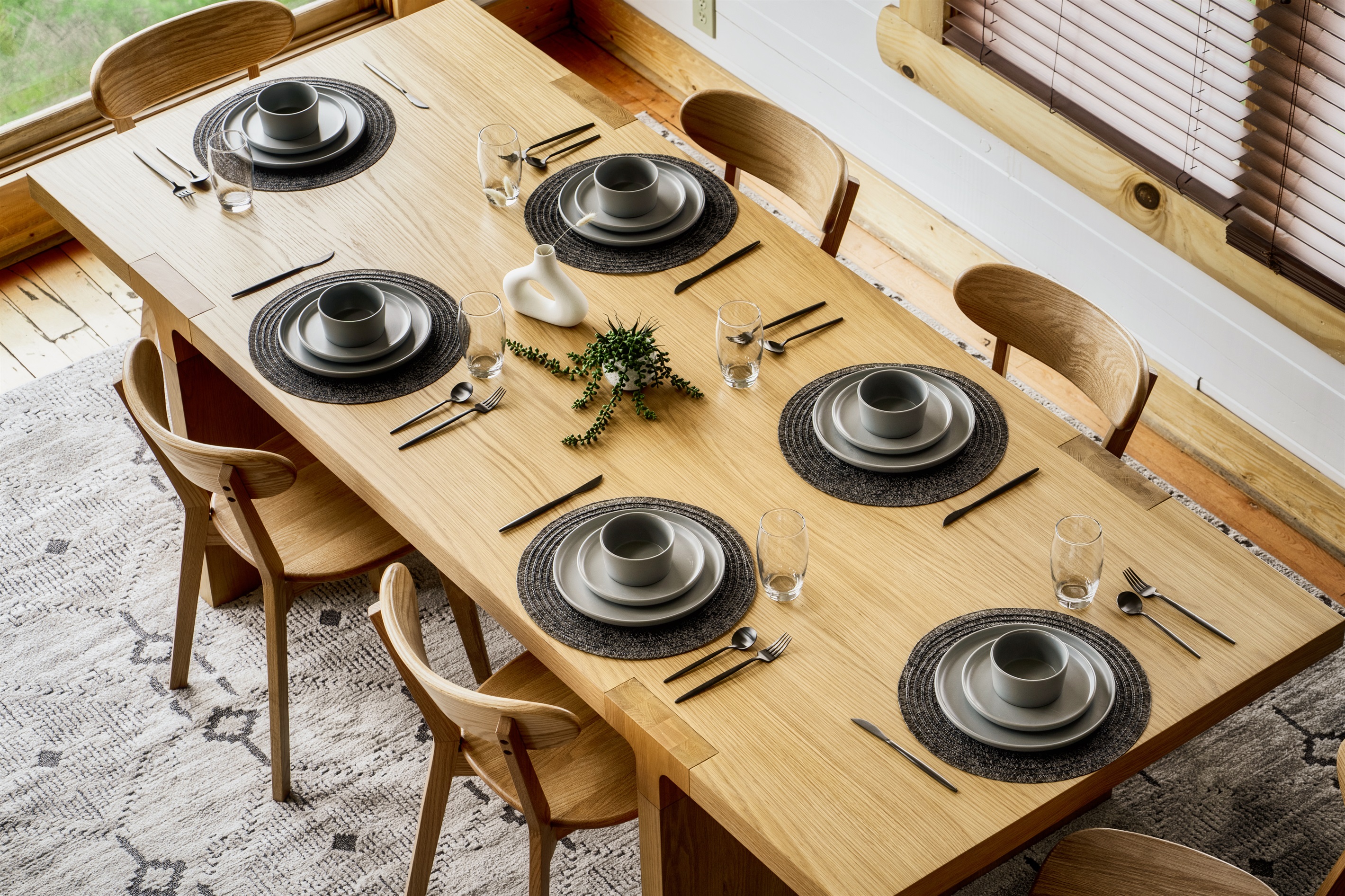 Savoring every moment with good food and great company, all while soaking in nature's beauty. Welcome to your home away from home.