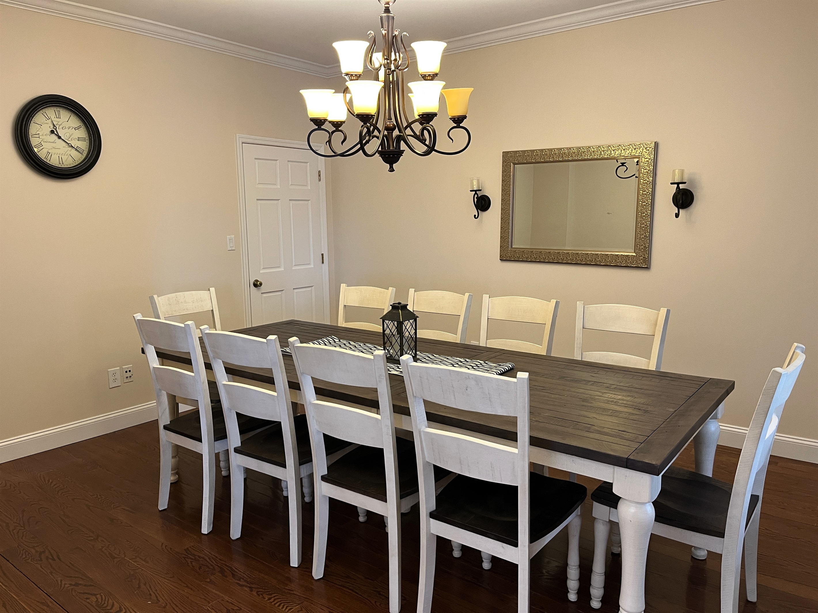 Formal dining room