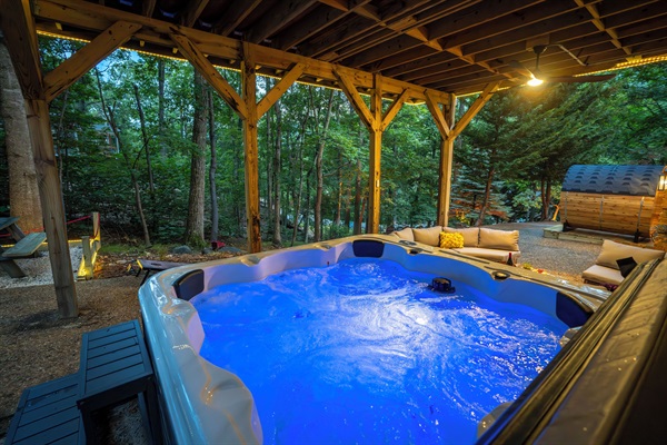7 person hot tub
