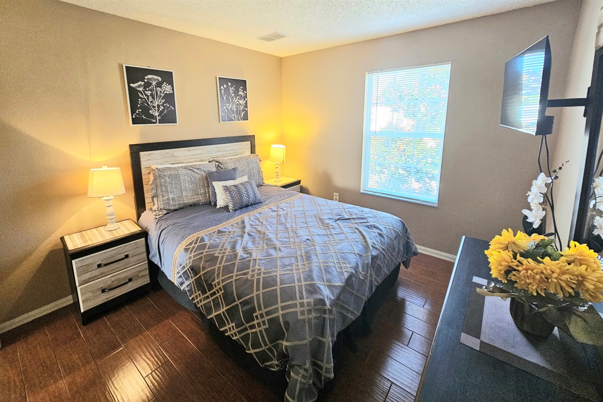 QUEEN bedroom, TV