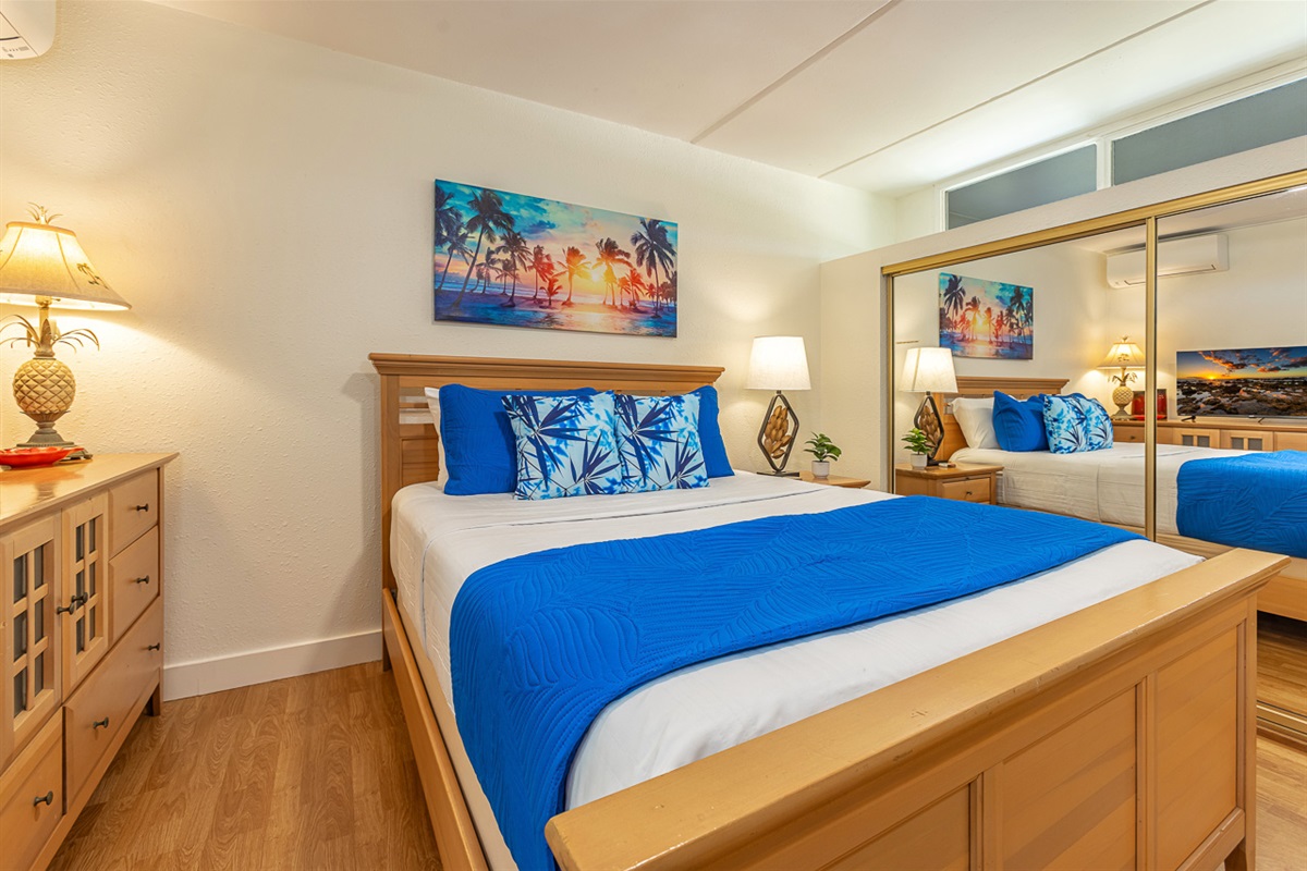 Bedroom with Queen Bed and Crisp White Bedding