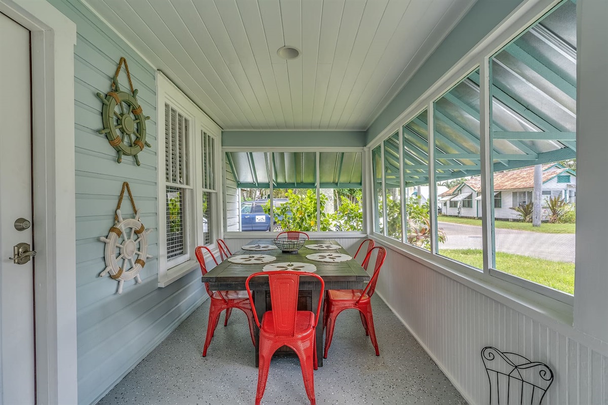 Front screend porch with additional 6 seating for dining