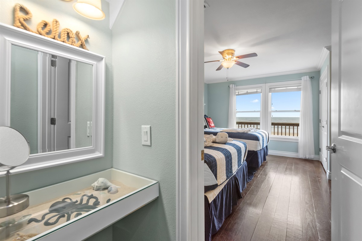 ed1a3a616626462fad5edf6830317e5e Large | Beachhouse | Texas | TX | Vacation Homes | Galveston | Crystal Beach | Kokomo | Breezy Days | Beachfront Elegance | Sunrise Serenity | Southern Sands Property Management, LLC