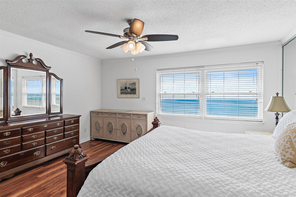 Master Bedroom (Level 3): KING bed, Smart TV, Gulf Views, Private Bathroom with Remodeled Walk in Shower